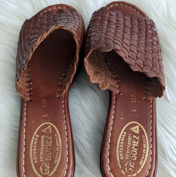 Vintage Artesanias Hermanos Gomez Woven Leather Sandals | 7.5 - Picture 4 of 9